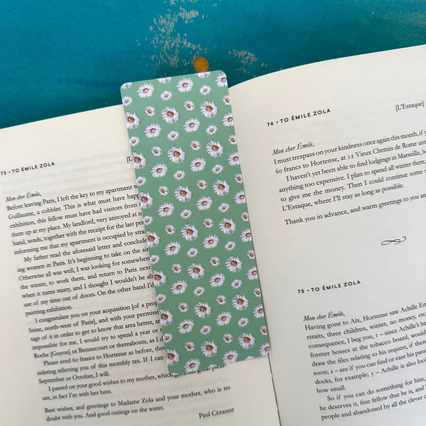 Pretty Daisy Classic Bookmark – Elegant Paper Bookmark for Book Lovers