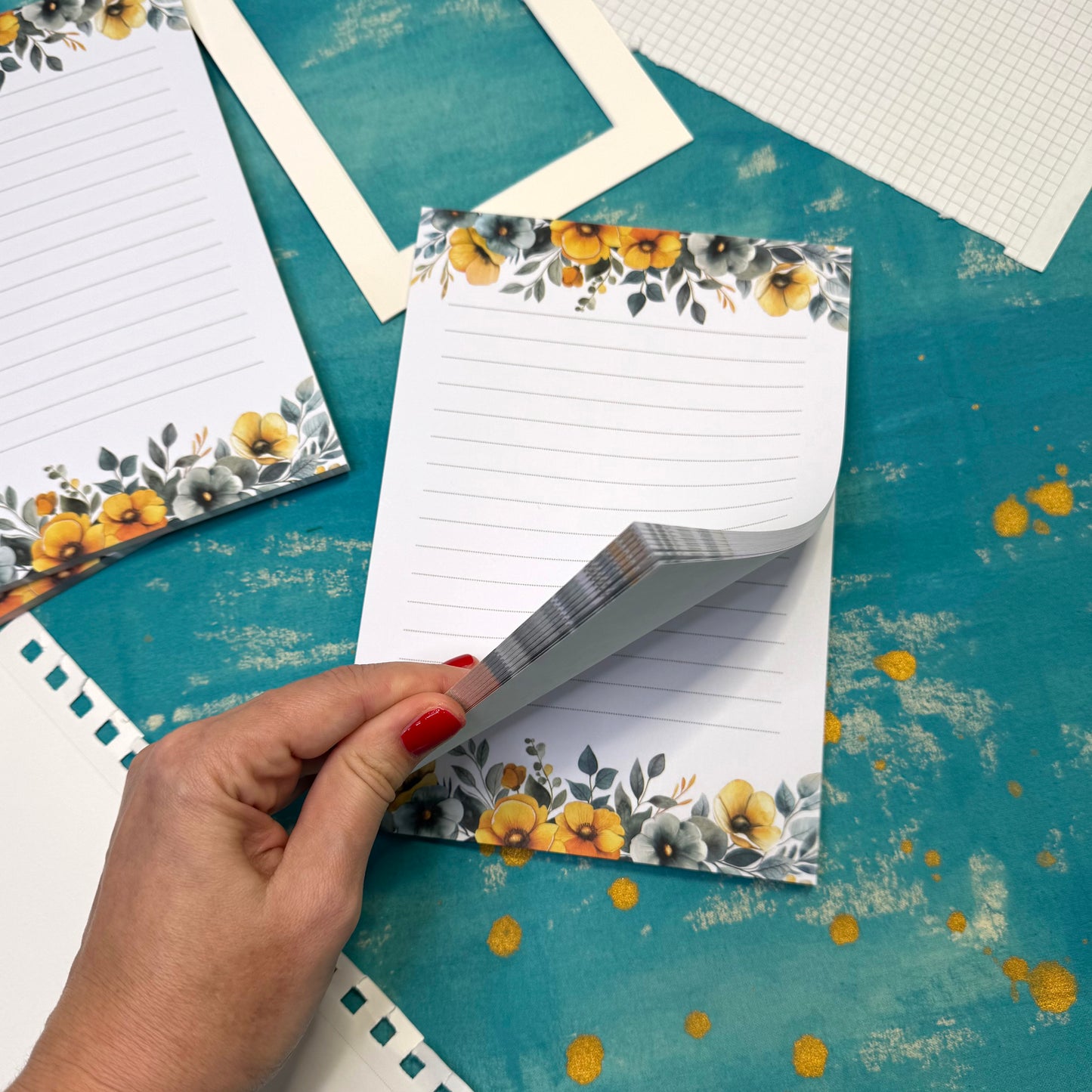 Sunny Days Flowers A5 Lined Notepad – Aesthetic Stationery for Journaling, Planning & To-Do Lists